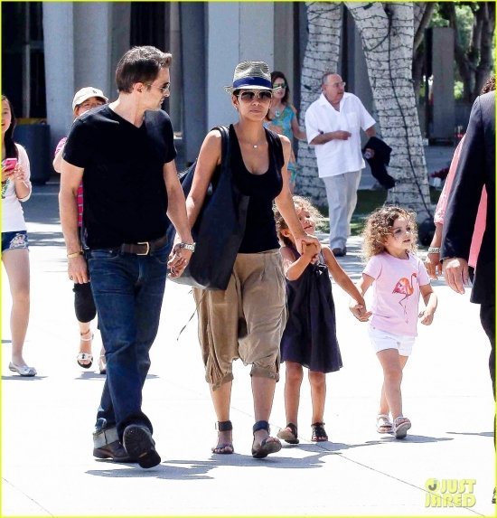 Холли Берри