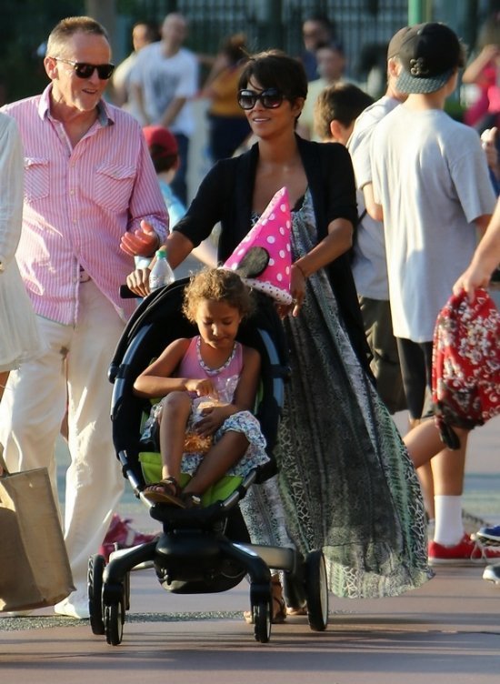 Холли Берри