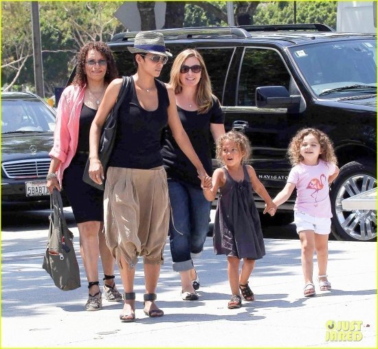 Холли Берри