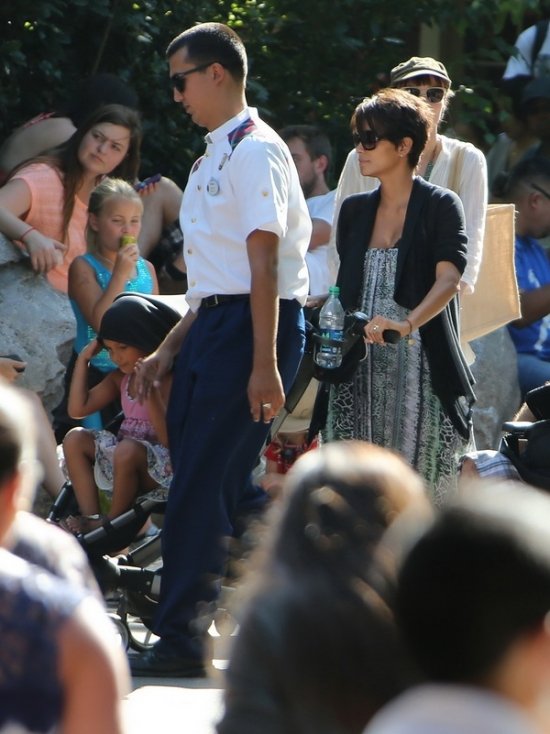 Холли Берри