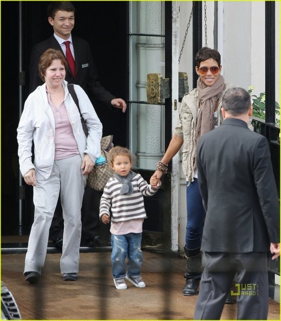 Холли Берри