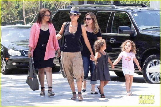 Холли Берри