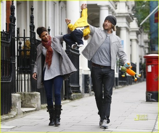 Холли Берри