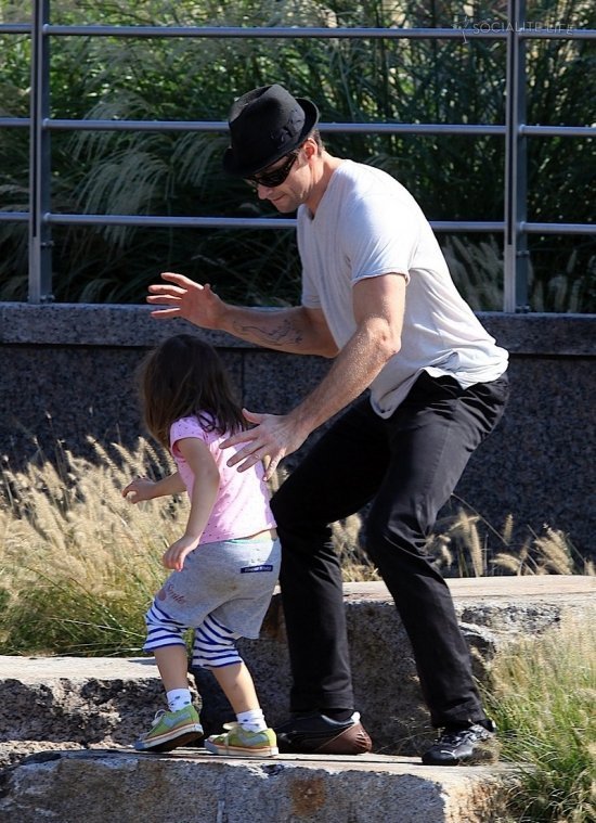 Хью Джекман с детьми