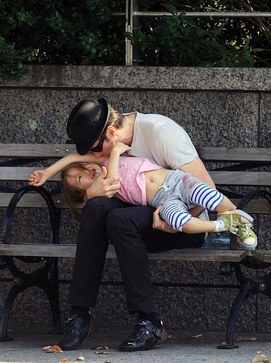 Хью Джекман с детьми