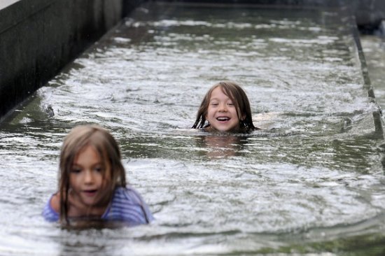 Хью Джекмен и Ава