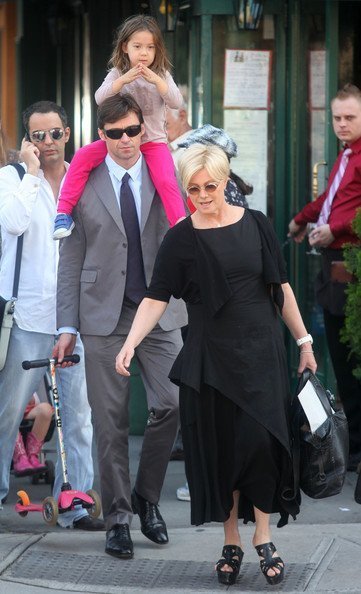 Хью Джекмен с семьей