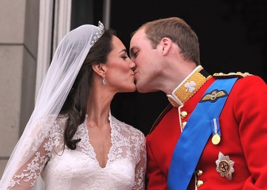 http://www.starslife.ru/images/main_post_images/royal_wedding_ac226041.jpg