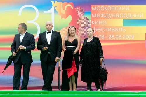 Никита Михалков по традиции встречает гостей церемонии.
Фото: Молчановский Алексей, concertfoto.ru фотогалерея