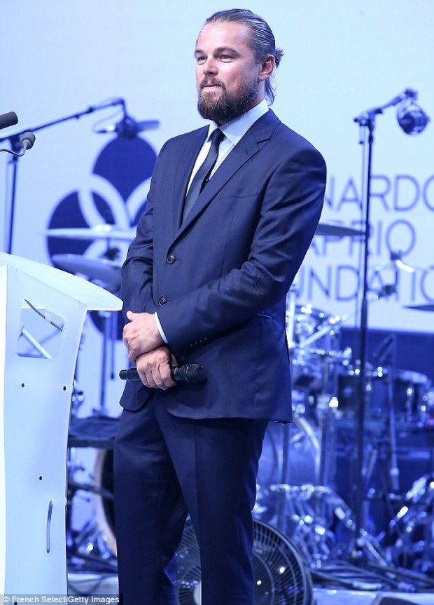 article-2703788-1FED6F9E00000578-599_634x883