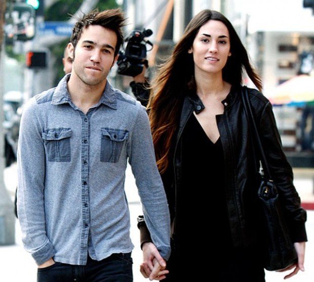rocker-pete-wentz-and-model-meagan-camper
