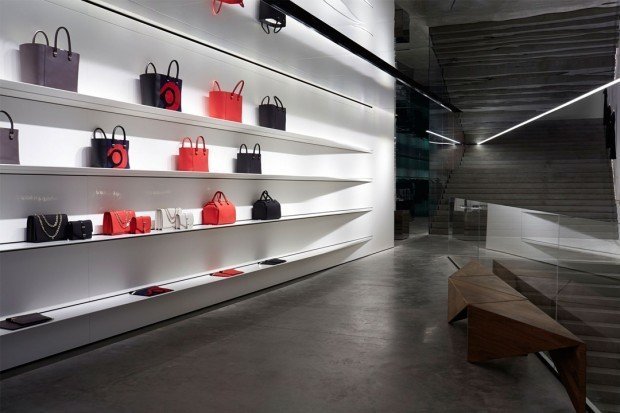 Victoria-Beckham_glamour_25sep14_-4_1080x720