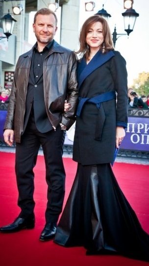 crp0yBZI1HW2Mq49AkXJzLvek