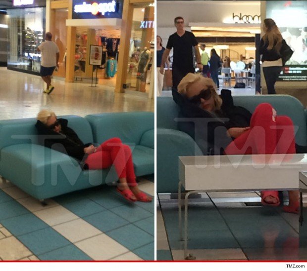 1106-amanda-bynes-sleeping-at-beverly-center-3