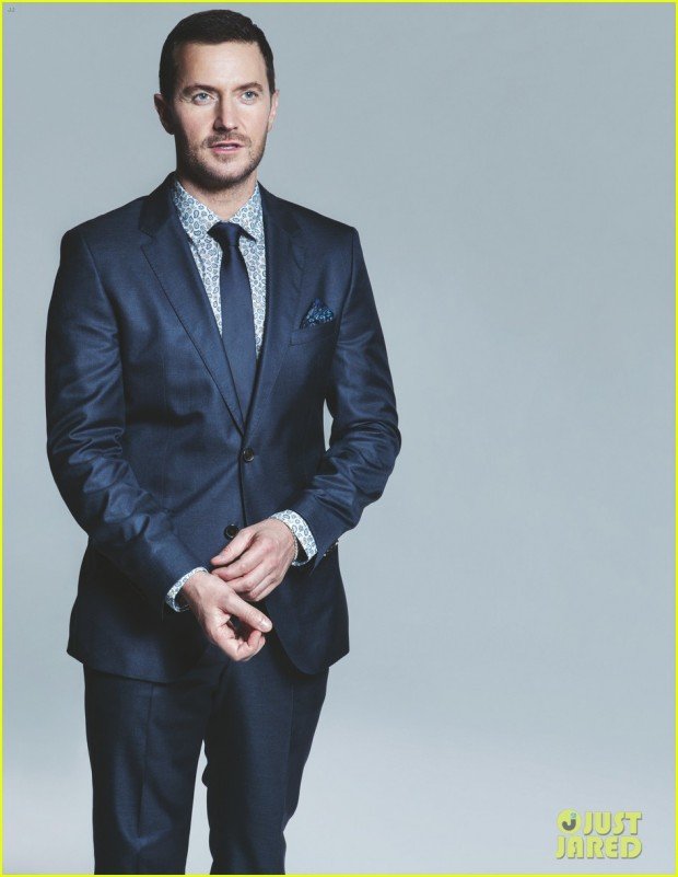 richard-armitage-james-bond-da-man-cover-05