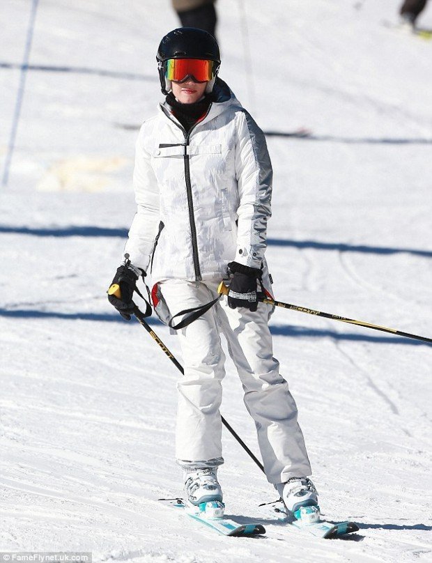 2451BF0E00000578-2890530-image-a-104_1419893207628