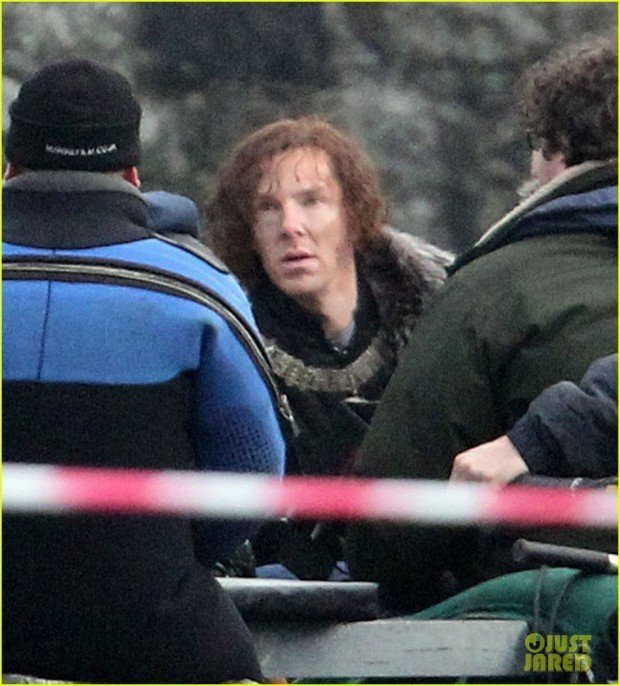 benedict-cumberbatch-red-hair-filming-08