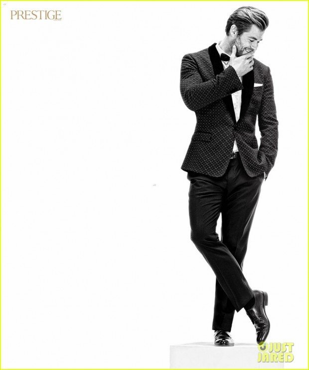 chris-hemsworth-reveals-favorite-film-starring-himself-02