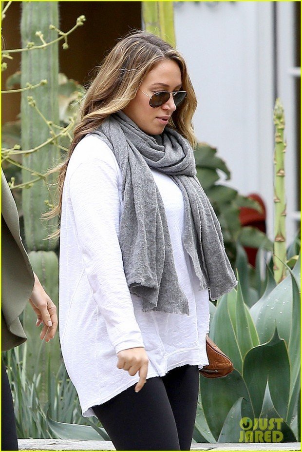 haylie-duff-is-pregnant-01
