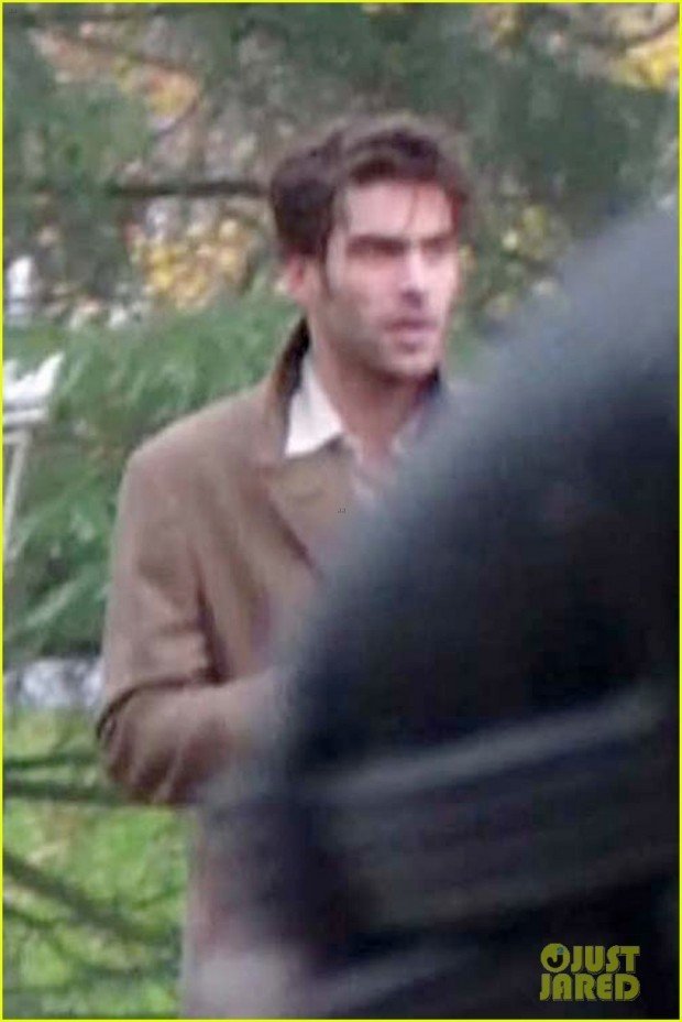 luke-evans-jon-kortajarena-spend-holidays-in-spain-04