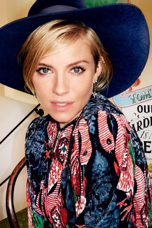 sienna-miller_glamour_16dec14_Mario-Testino_b_720x1080