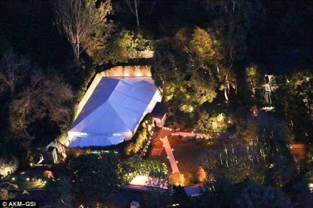 2470862C00000578-2897666-image-a-26_1420513089670