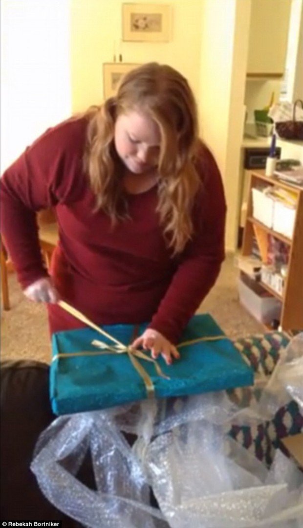 24ACEF9E00000578-0-image-a-119_1421189975239