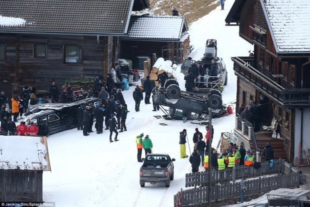 24C1CDB600000578-0-image-a-74_1421414049706