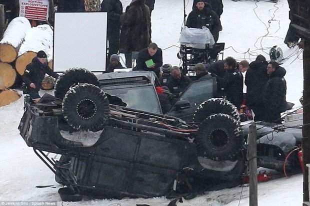 24C327C000000578-2913334-image-a-104_1421424180540