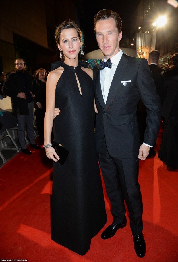 2578E15F00000578-2944952-Stylish_arrivals_Benedict_Cumberbatch_and_pregnant_fianc_e_Sophi-a-70_1423424133236