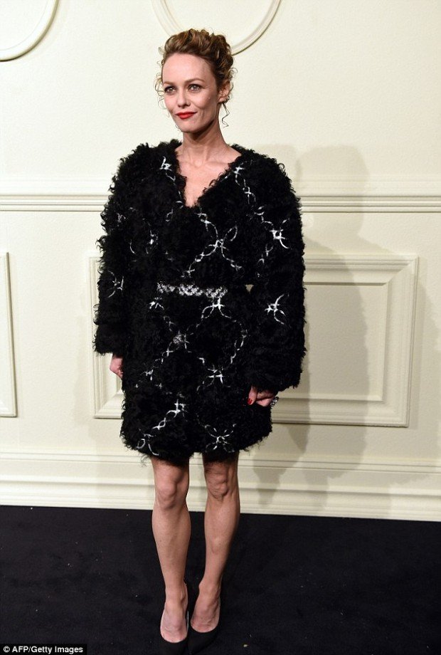 272E5BBB00000578-3020716-image-a-57_1427850339062