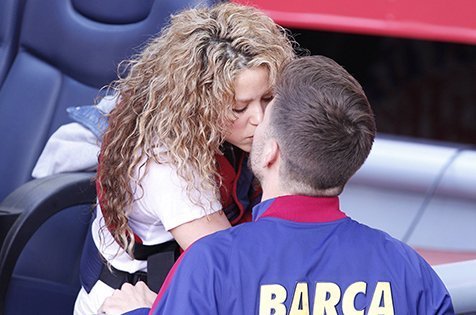 shakira-Gerard-kiss