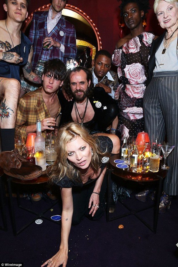 29A67A2500000578-3125608-image-a-4_1434440965929