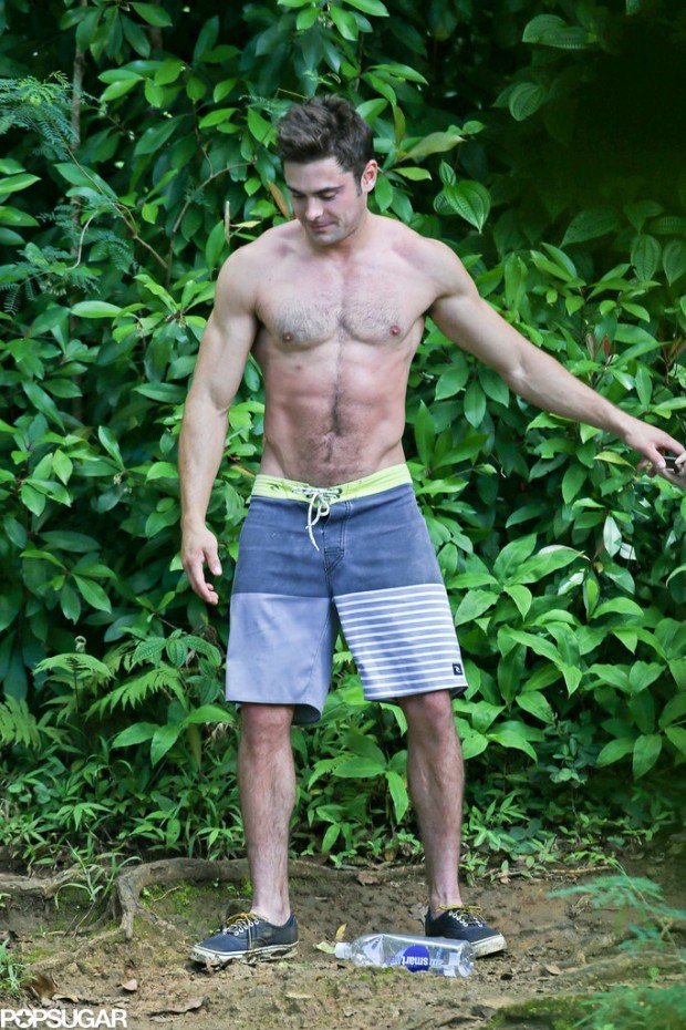 Shirtless-Zac-Efron-Rope-Swing (2)