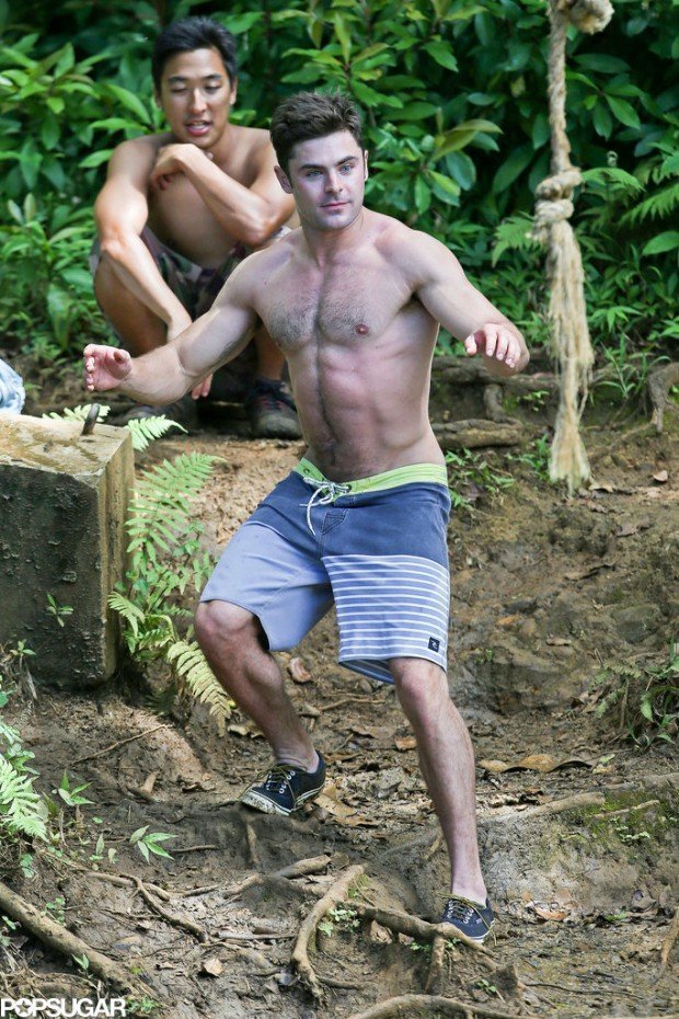 Shirtless-Zac-Efron-Rope-Swing (8)