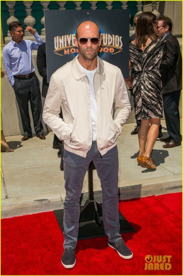 jason-statham-rosie-huntington-whiteley-start-week-with-cecconis-dinner-date-01