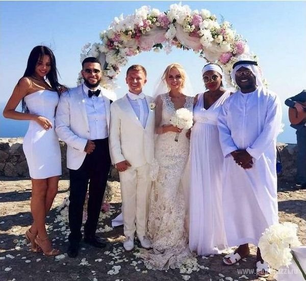 8322439e11c6895e0ad765cced3cbe3a