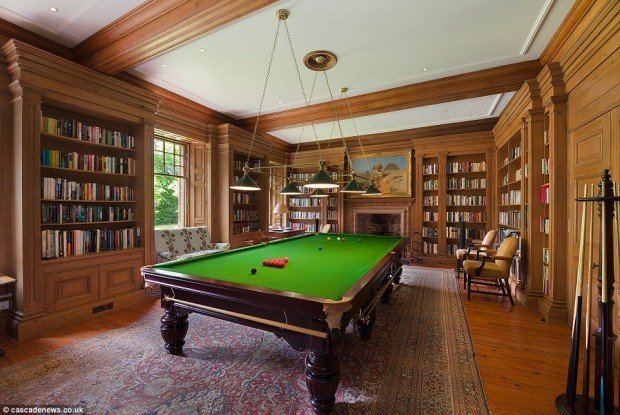 2B3DD95C00000578-3192084-image-a-39_1439198821954