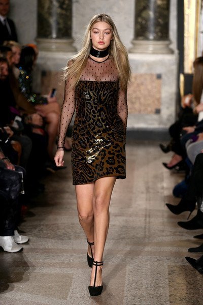 Emilio+Pucci+Runway+Close+ups+MFW+FW2015+WRVdJTISPydl