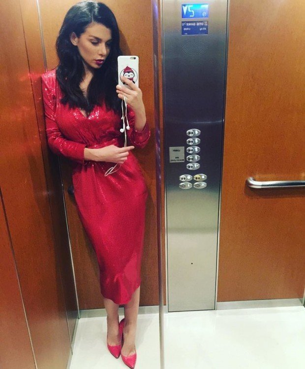 Анну Седокову назвали порнозвездой и посоветовали носить бюстгальтер