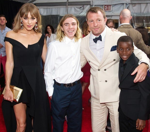 jacqui-ainsley-rocco-ritchie-guy-ritchie-david-ciccone-ritchie-zoom-50736b06-1ecb-47bc-b365-c0022ca87cb7