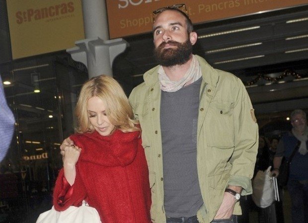 Кайли Миноуг помолвлена