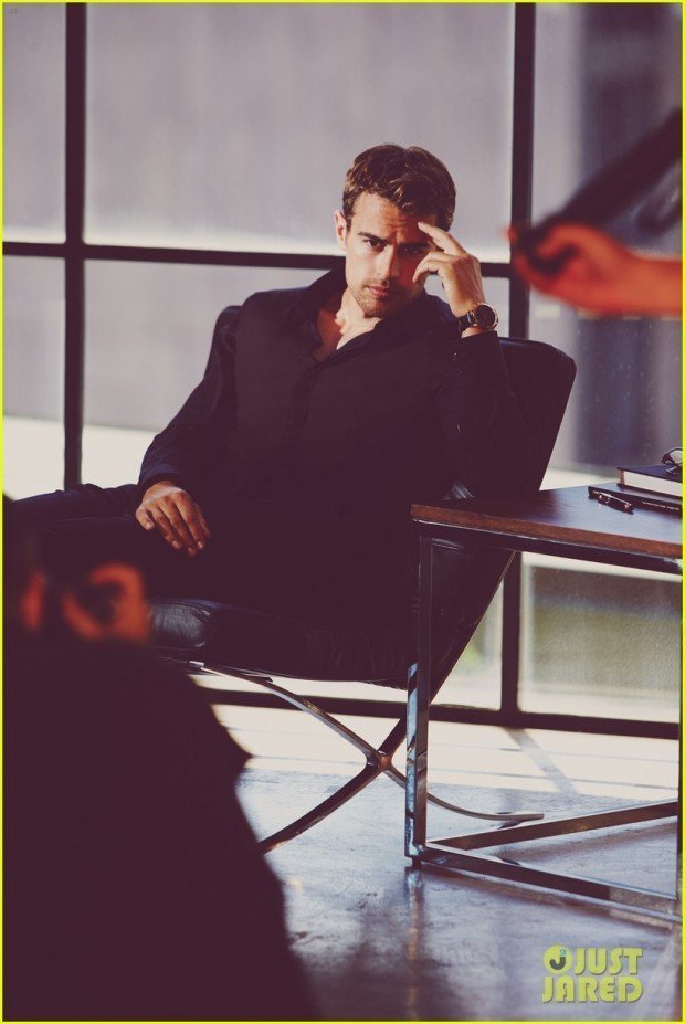 Звезда "Дивергента" стал лицом аромата от Hugo Boss