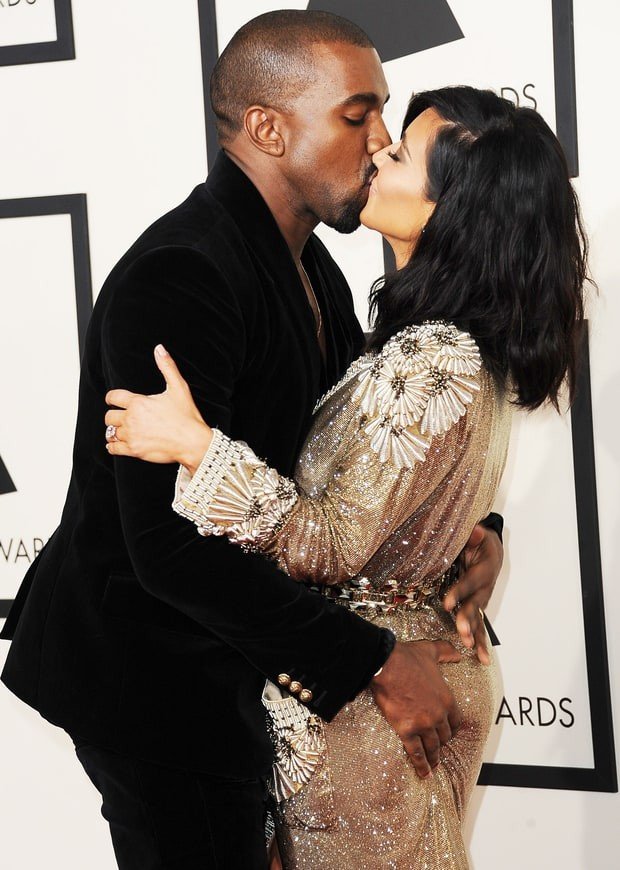 kanye-west-kim-kardashian-5cbb0333-dfb1-444f-9b6e-38da947b0ca7