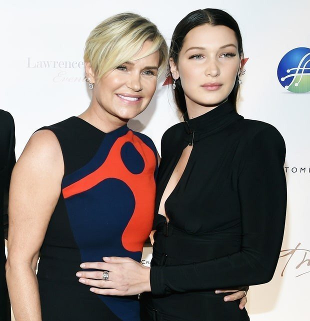yolanda-foster-bella-hadid-04317f08-ac5d-4d28-bf91-82573b6693f3