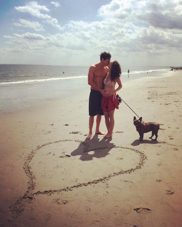 скоделарио