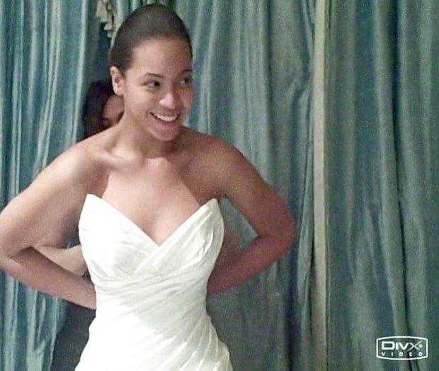 beyonce-wedding-dress-ccd69437-2d5d-4979-91a7-be63f181e355