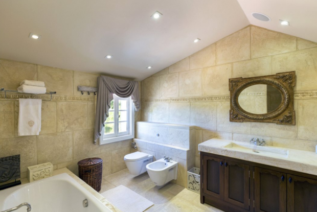 e166839d9382c19740c18f7ef77e3f4e__980x