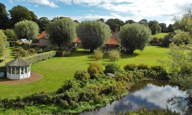 37E6B85E00000578-0-image-a-75_1473003175159