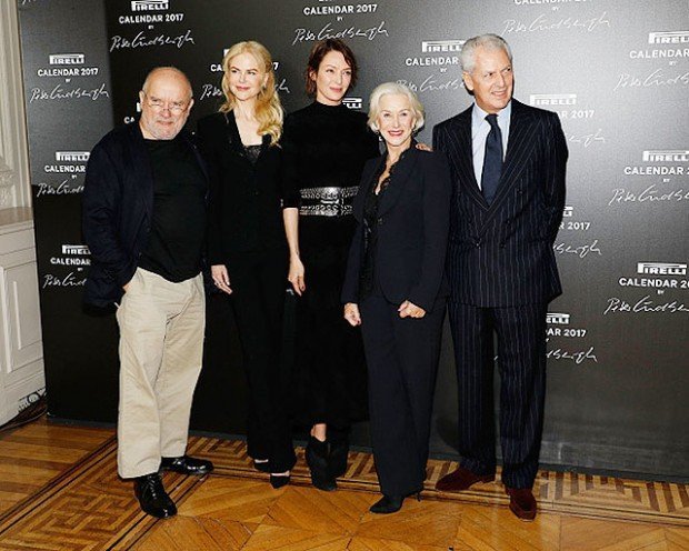 PARIS, FRANCE - NOVEMBER 29:  Peter Lindbergh, Nicole Kidman, Uma Thurman, Helen Mirren, and Marco Tronchetti Provera attend the 2017 Pirelli Calendar unveiling at Hotel Salomon de Rothschild on November 29, 2016 in Paris, France.  (Photo by Taylor Hill/WireImage) 